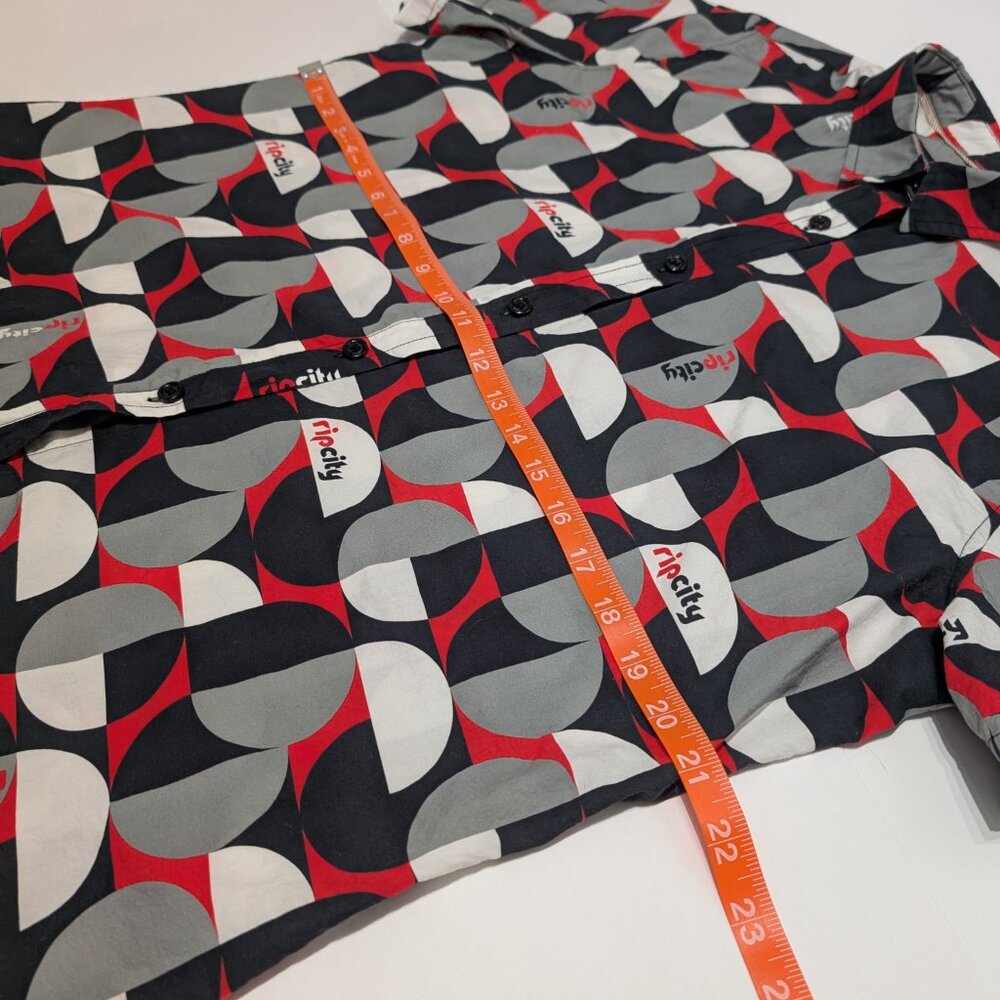 Wildfang Rip City Portland Trail Blazers Short Sleeve Button Up Shirt, Size L - Picture 12 of 14